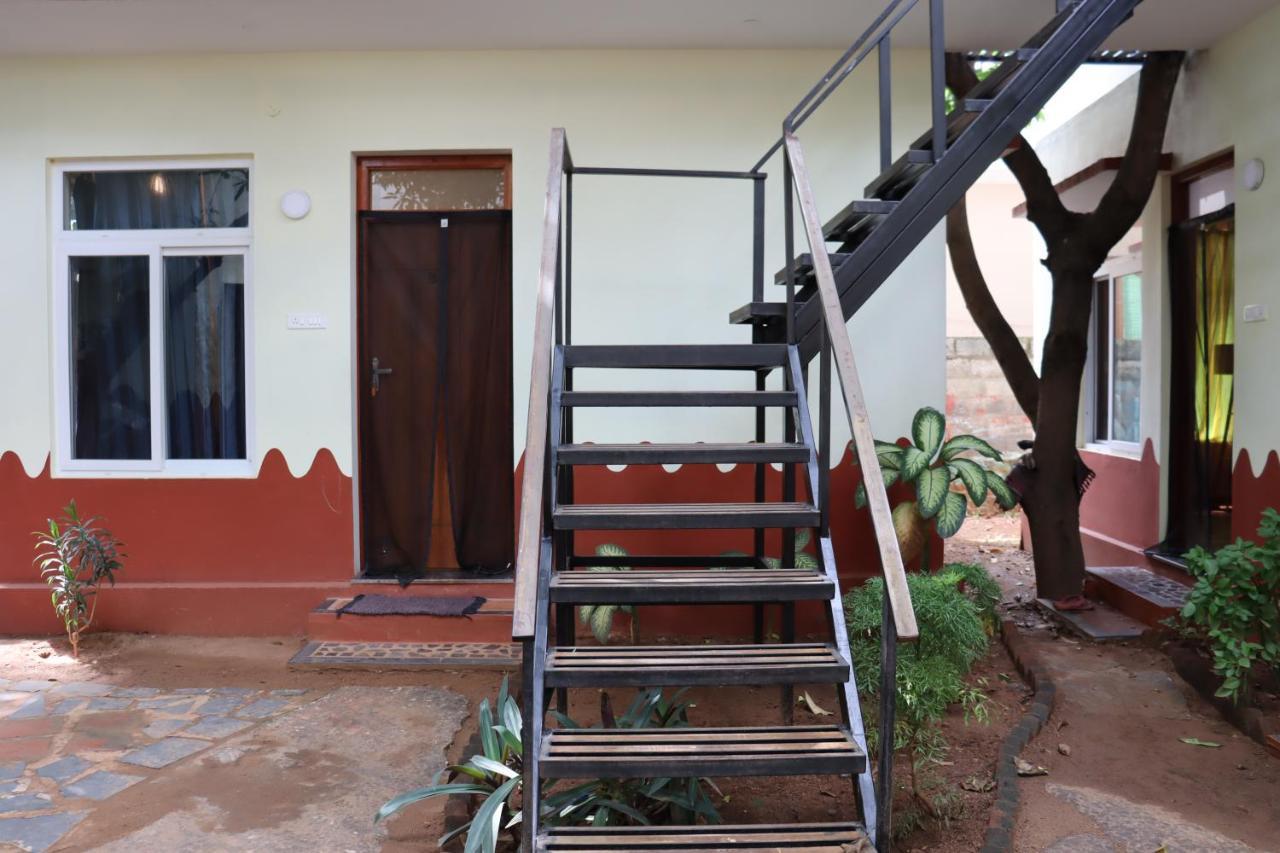 Da Mantra House Hostal Tiruvannāmalai Exterior foto